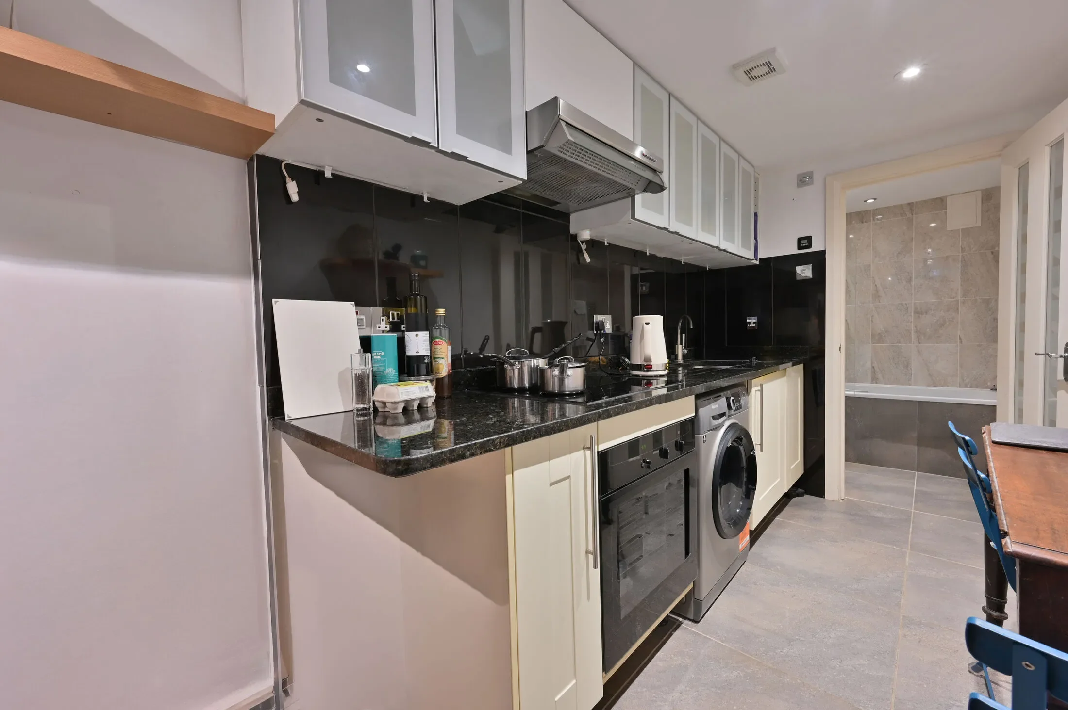 Flat Lilyville Road in Greater London