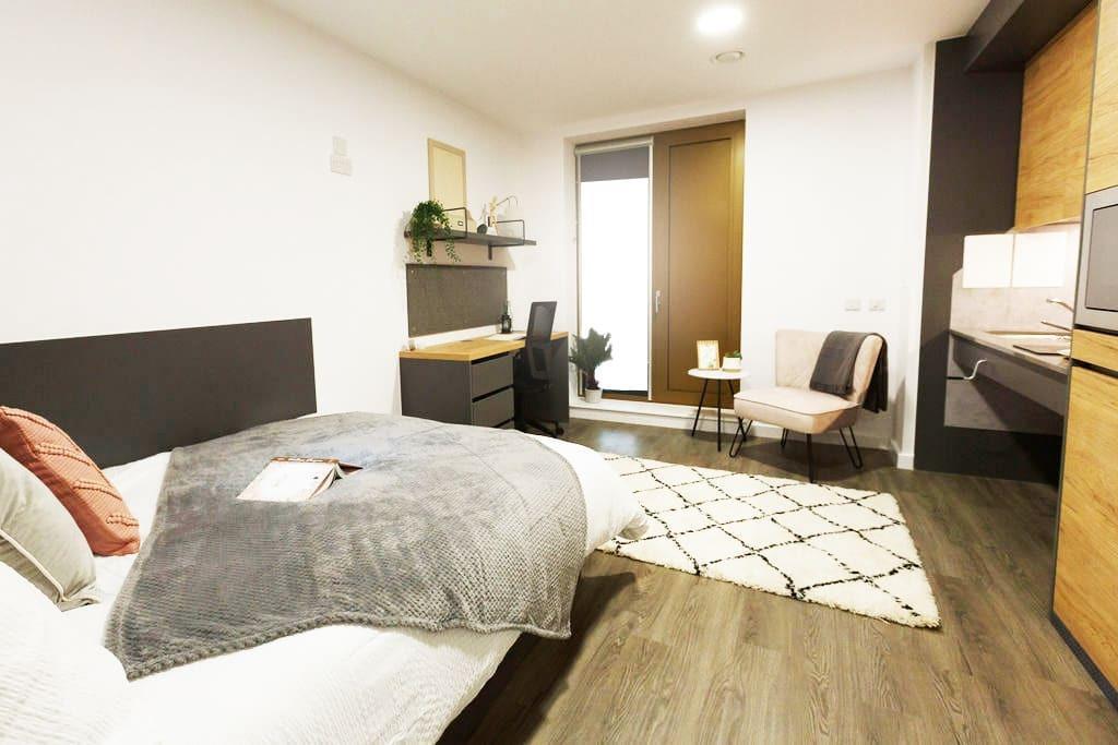 Room Perth Road in Greater London