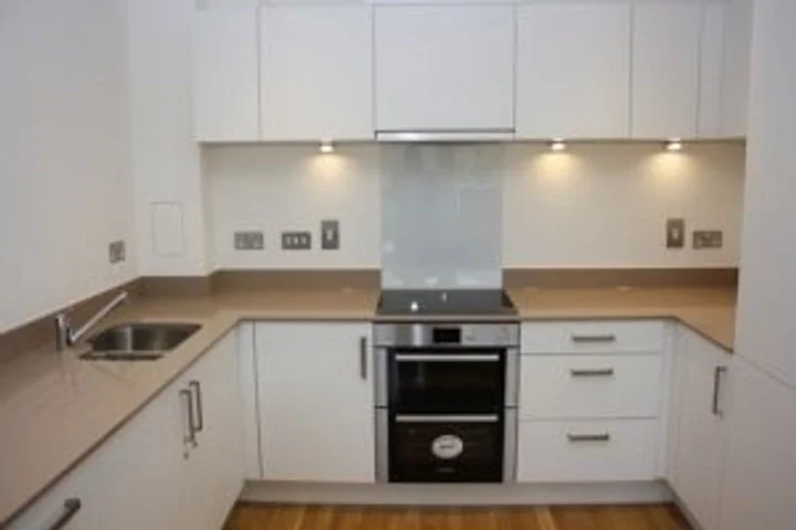 Flat Duckett Street in Greater London