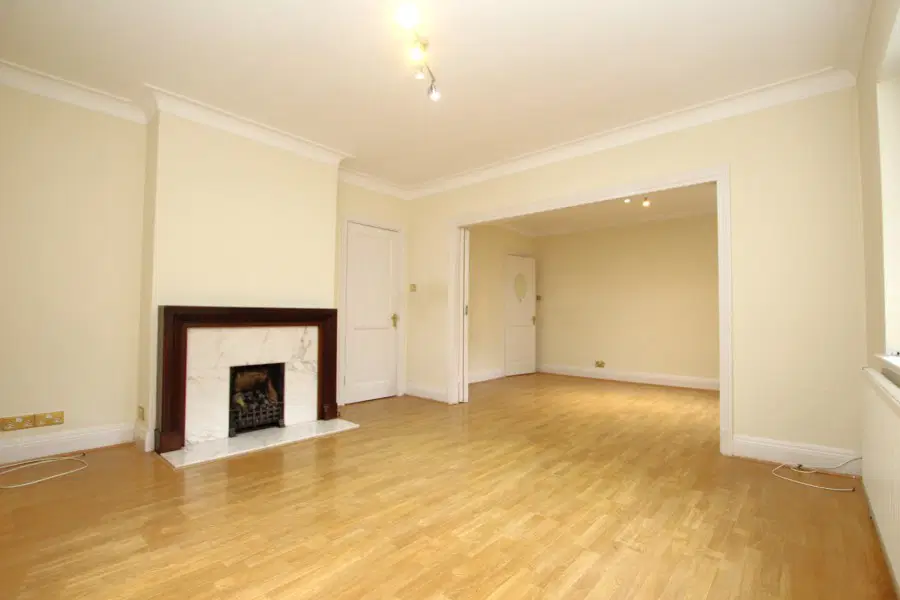 Flat Herga Court in Greater London