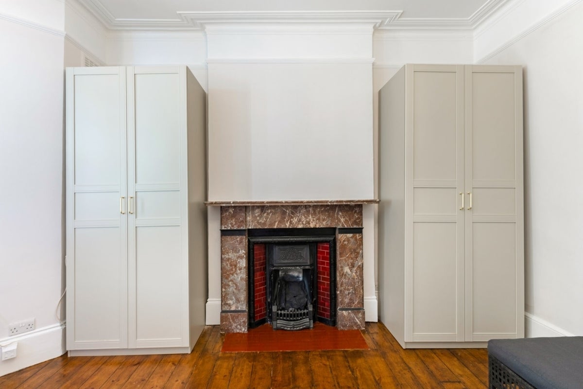 Flat Milman Road in Greater London