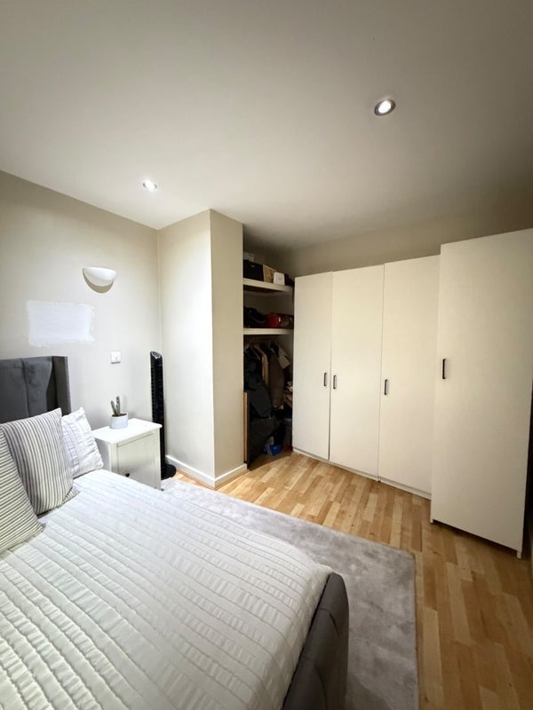 Room Rushey Green in Greater London