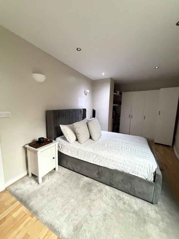 Room Rushey Green in Greater London
