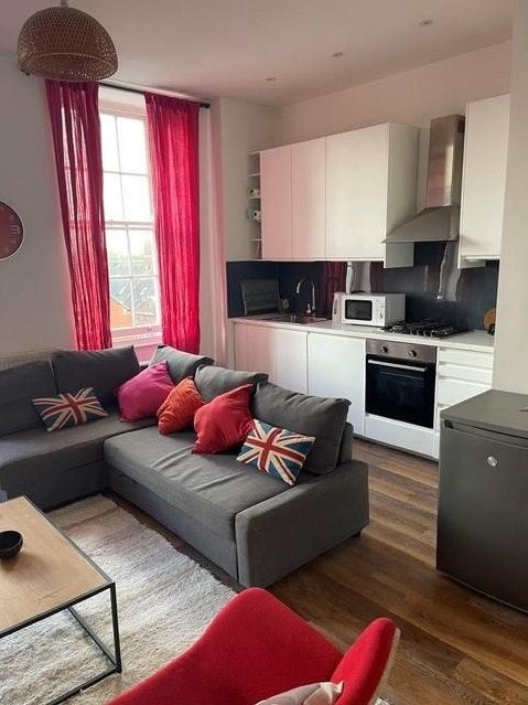 Flat Albermarle Row in Bristol