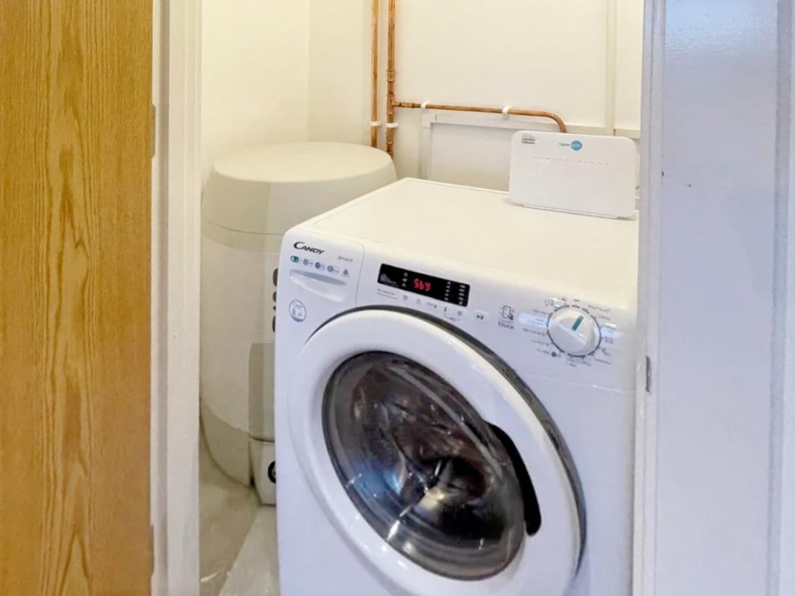 Flat Pomona Strand in Trafford