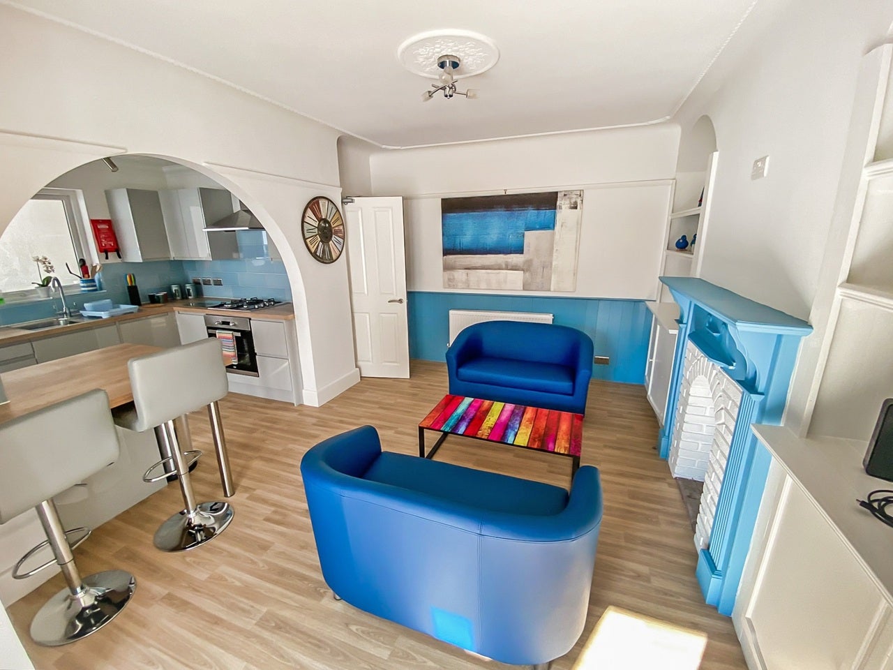 Room Ashley Road in Poole