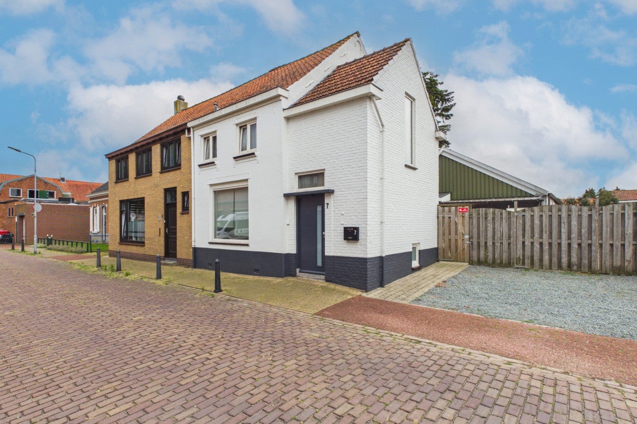 Huis Kerkstraat 7 in Clinge