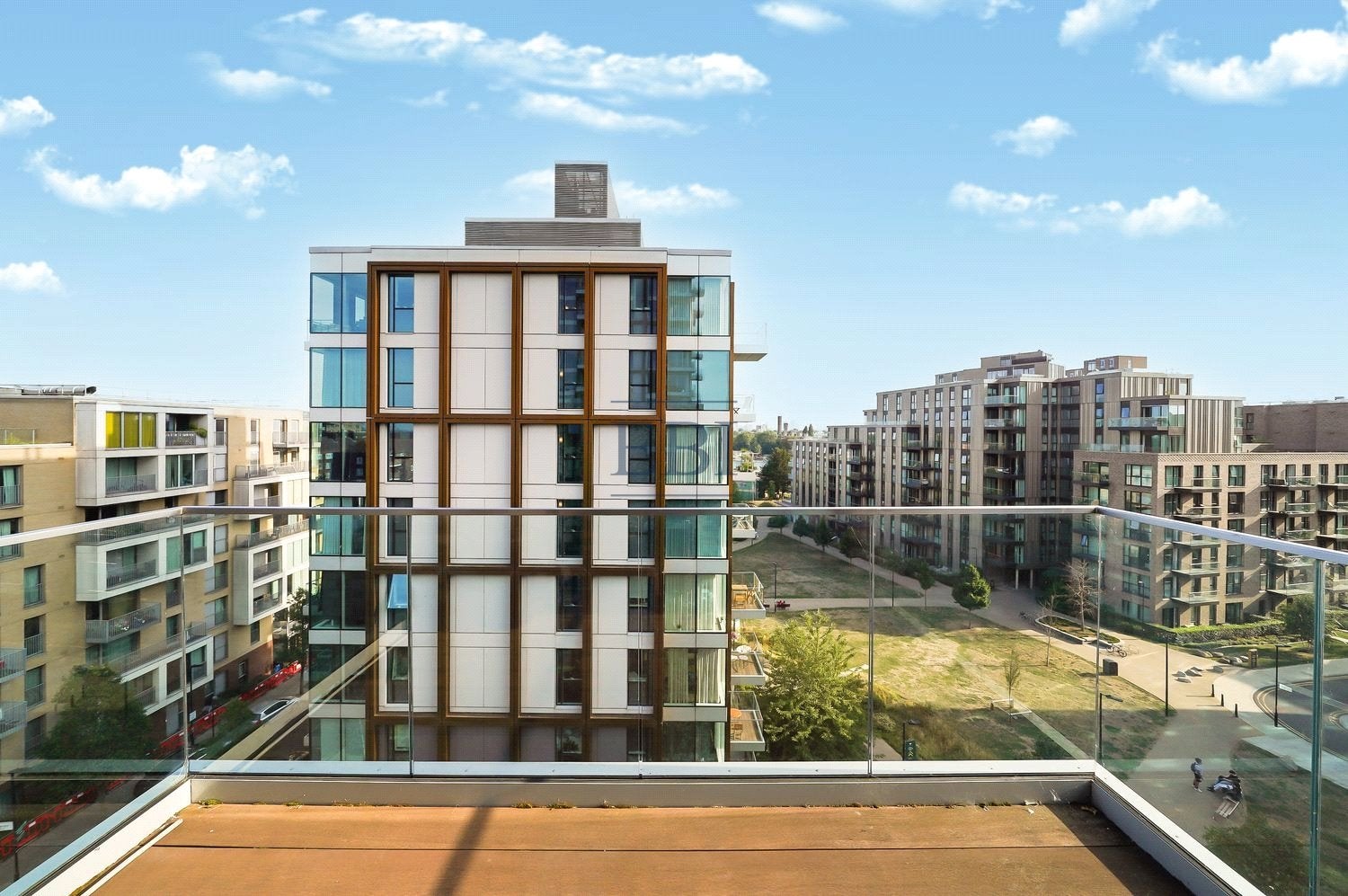 Flat Woodberry Down in Greater London