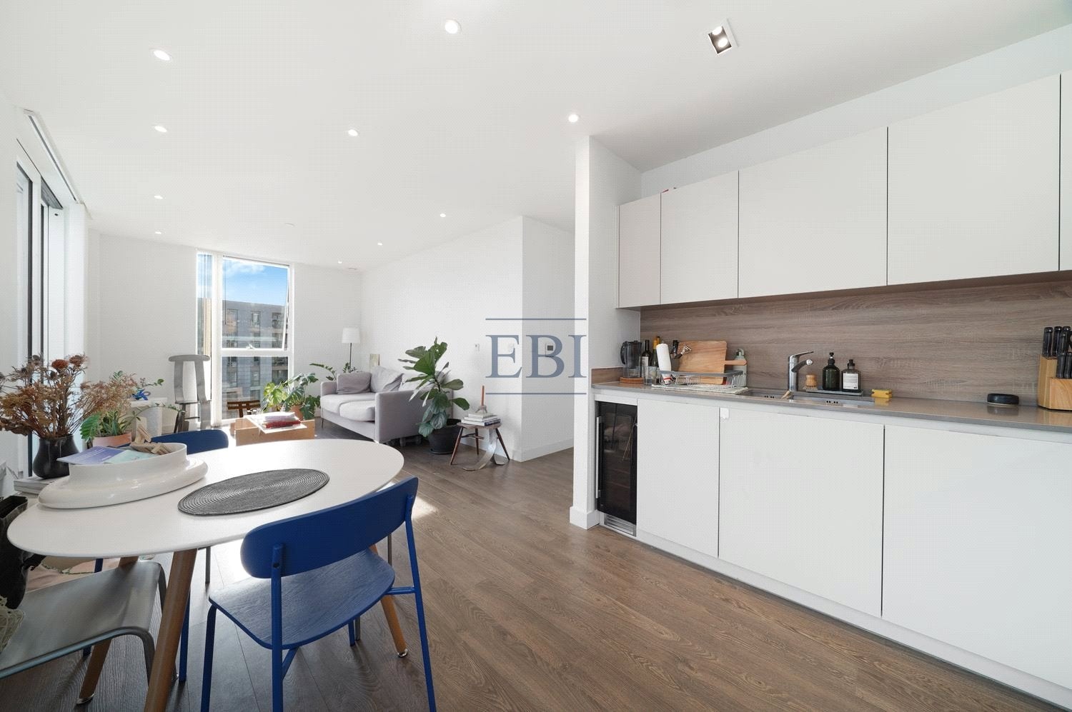 Flat Woodberry Down in Greater London
