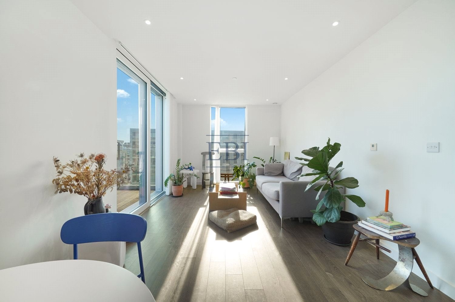Flat Woodberry Down in Greater London