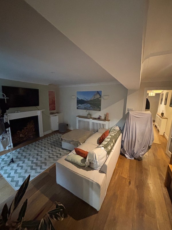 Room Allfarthing Lane in Greater London