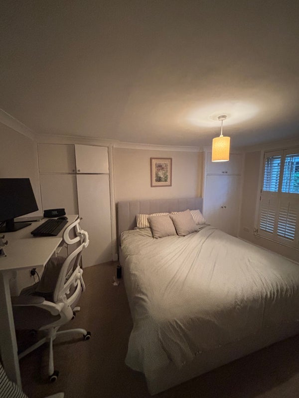 Room Allfarthing Lane in Greater London
