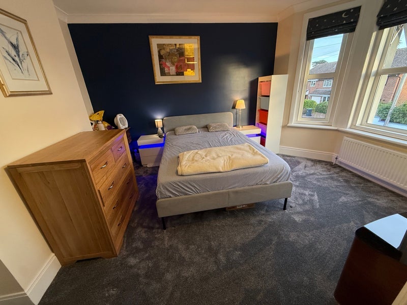 Room Lodge Road in Christchurch