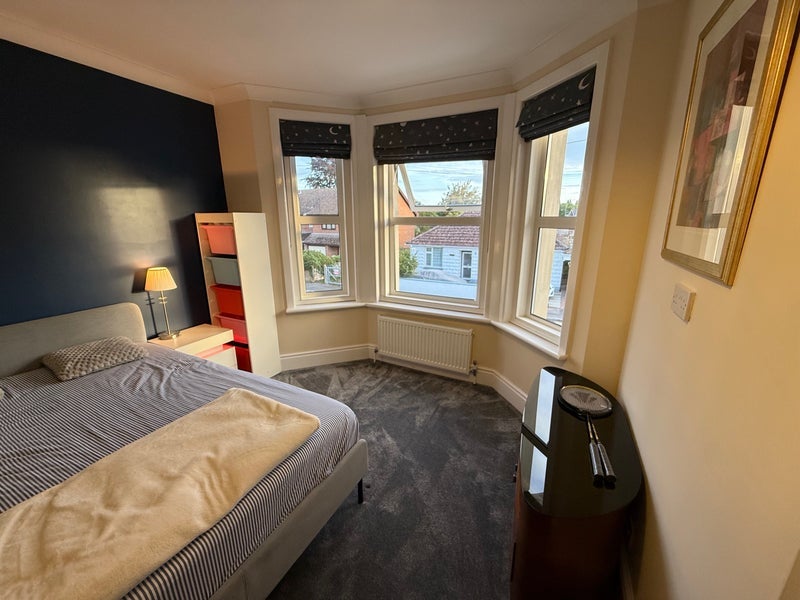 Room Lodge Road in Christchurch