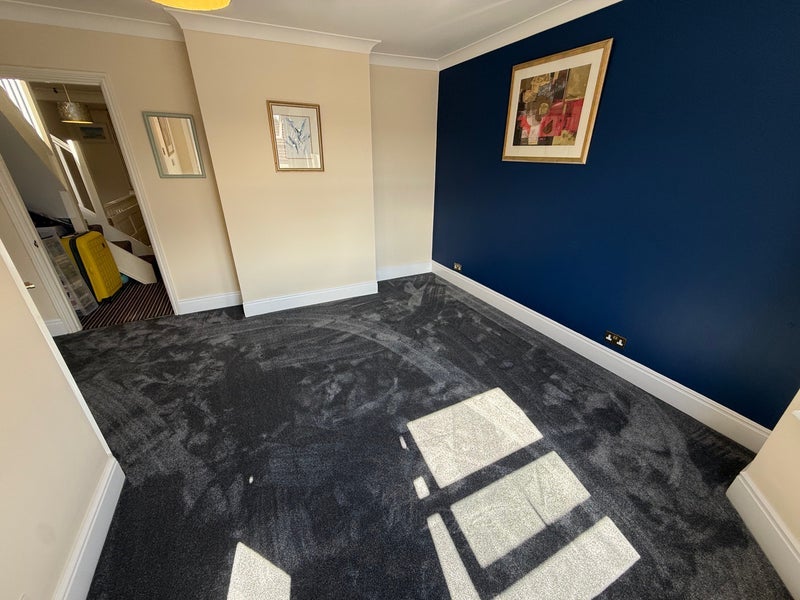 Room Lodge Road in Christchurch