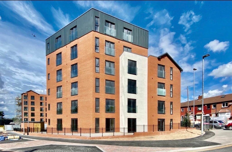 Room Knowsthorpe Crescent in Leeds