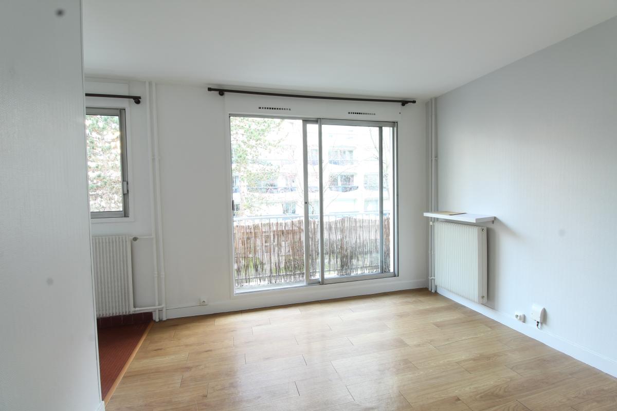 Flat Rue de Belfort in Courbevoie