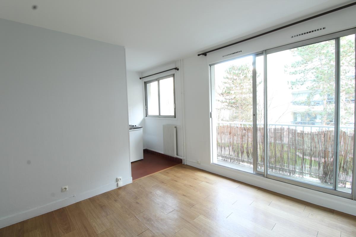 Flat Rue de Belfort in Courbevoie