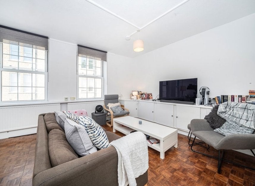 House Cranleigh Street in Greater London