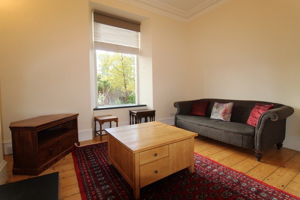 Flat Holburn Road in Aberdeen
