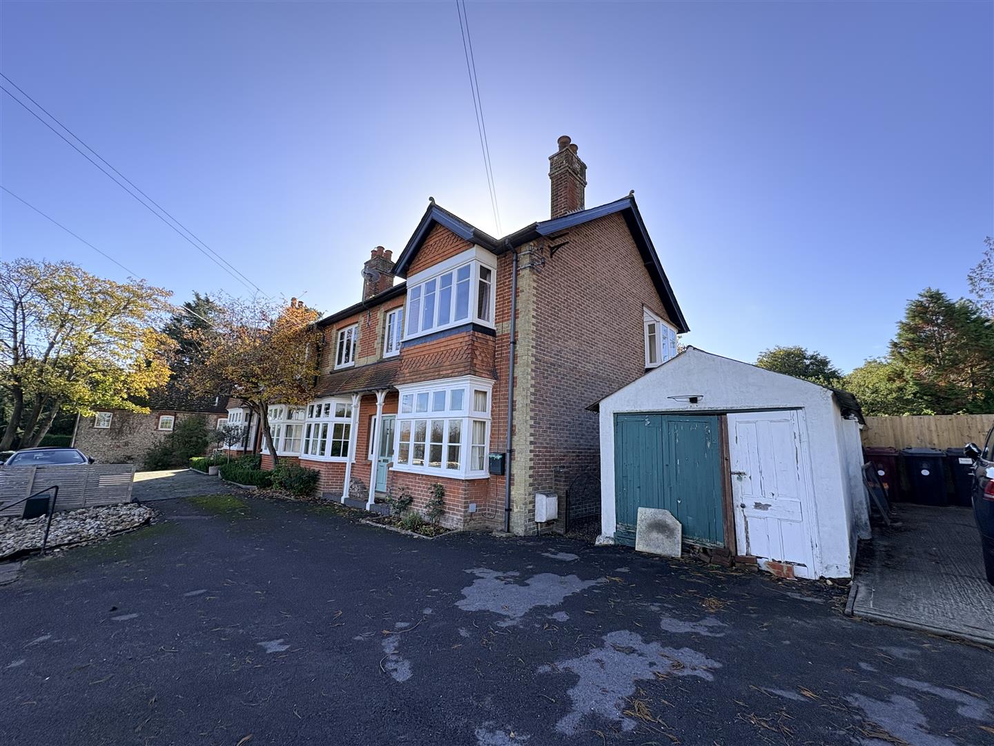 House Lavant Road in Chichester