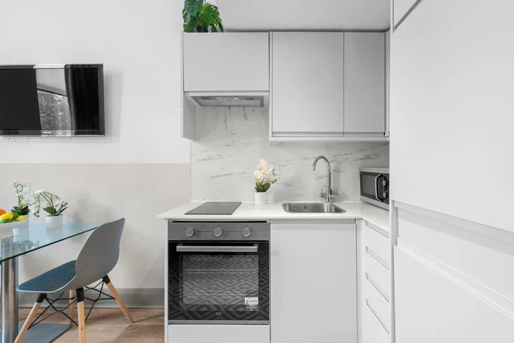Flat Nevern Road in Greater London