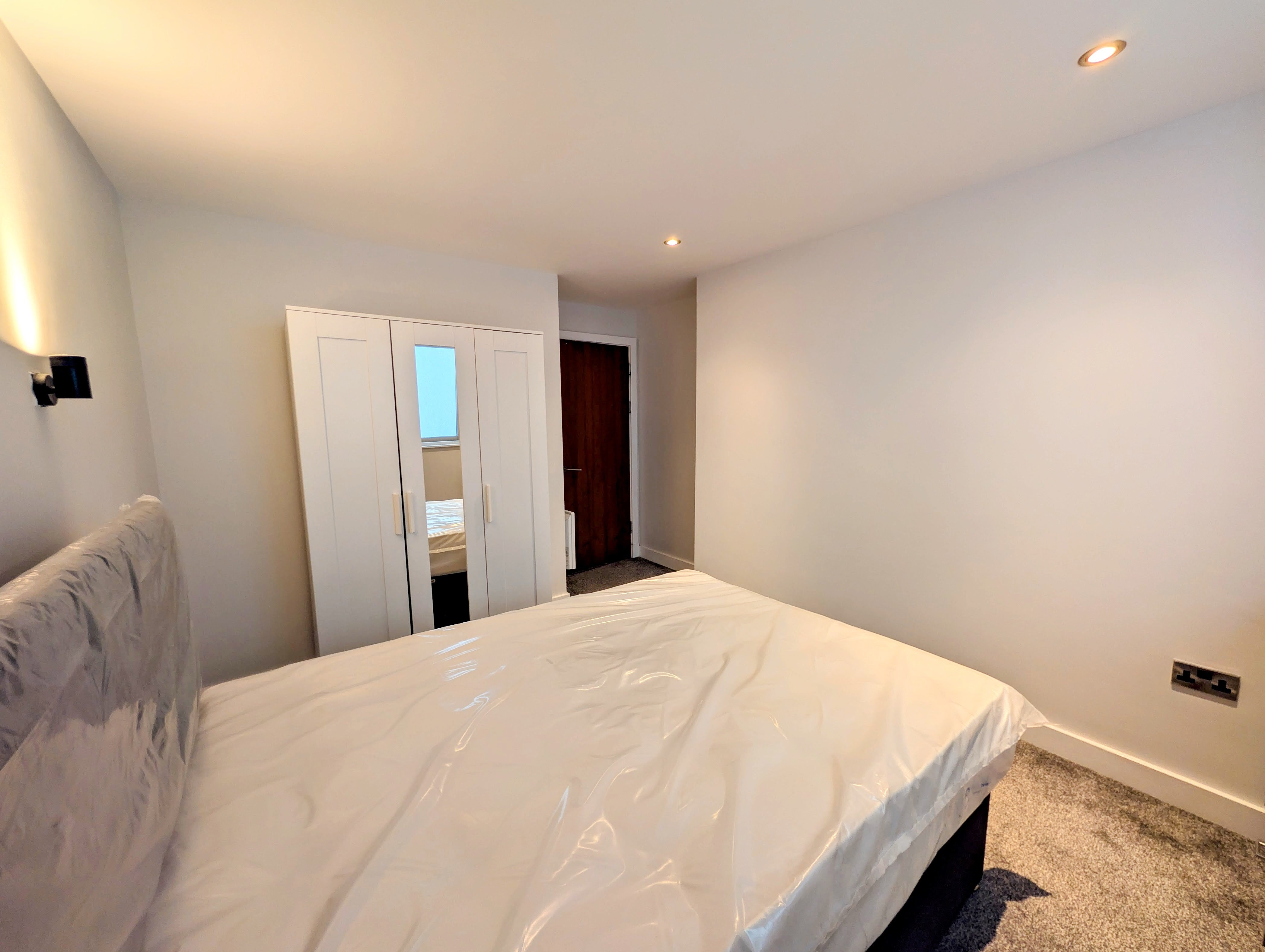 Flat Isaac Way in Manchester