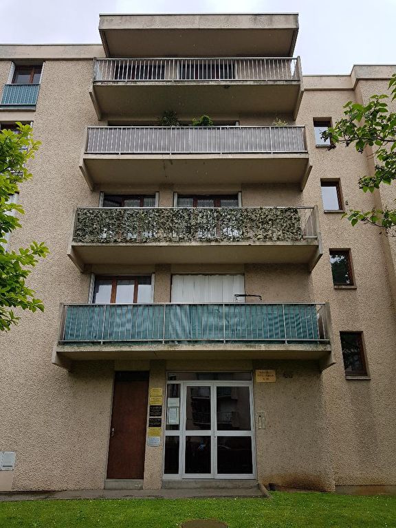 Flat Rue Marcel Paul in Évreux