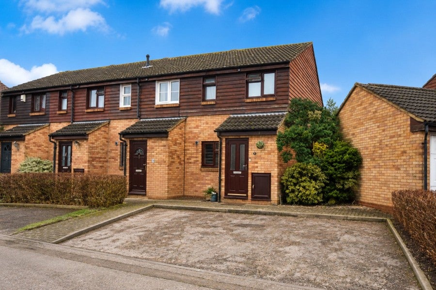 House Archers in Harlow