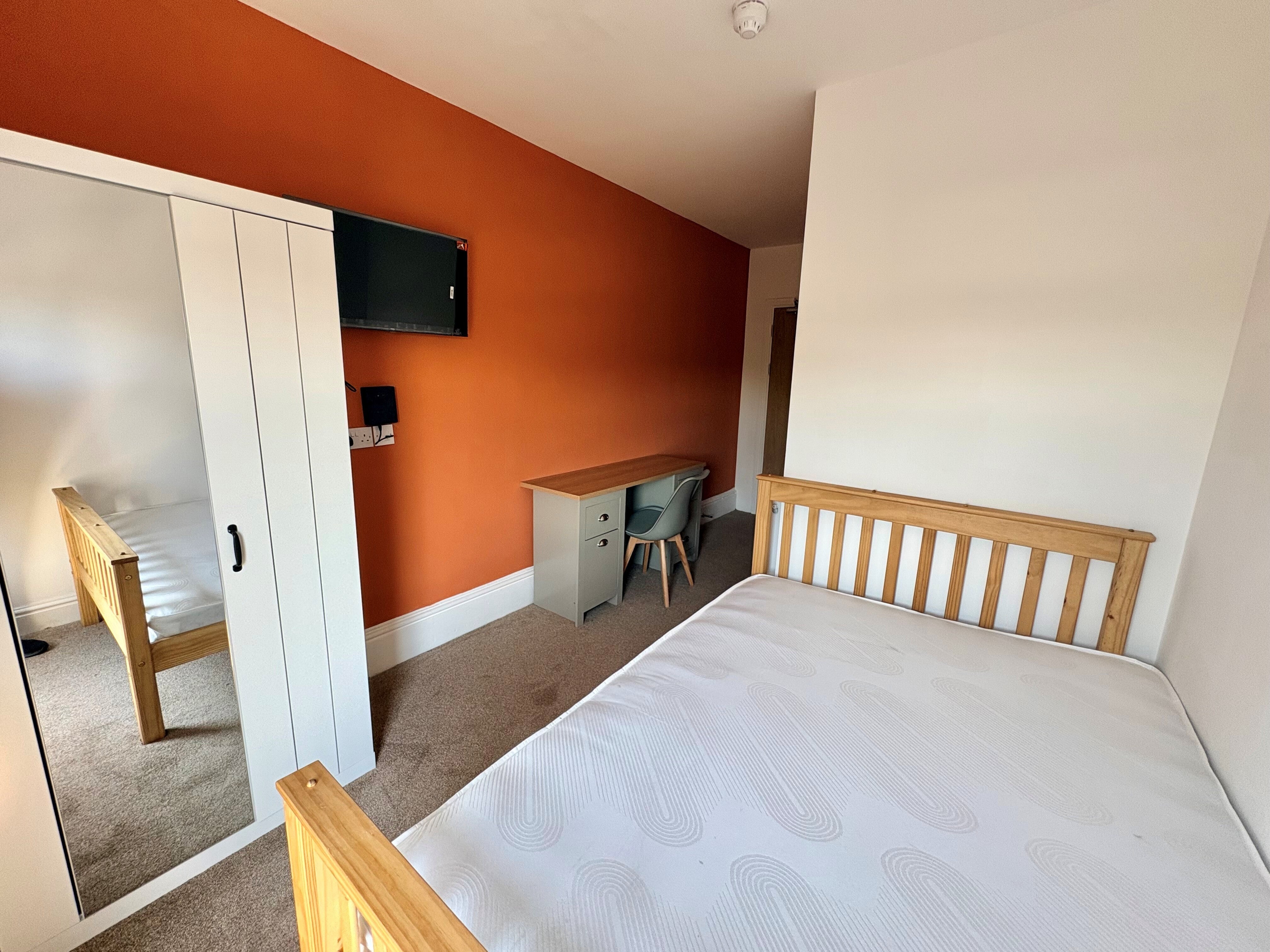 Room Ormskirk Street in St Helens