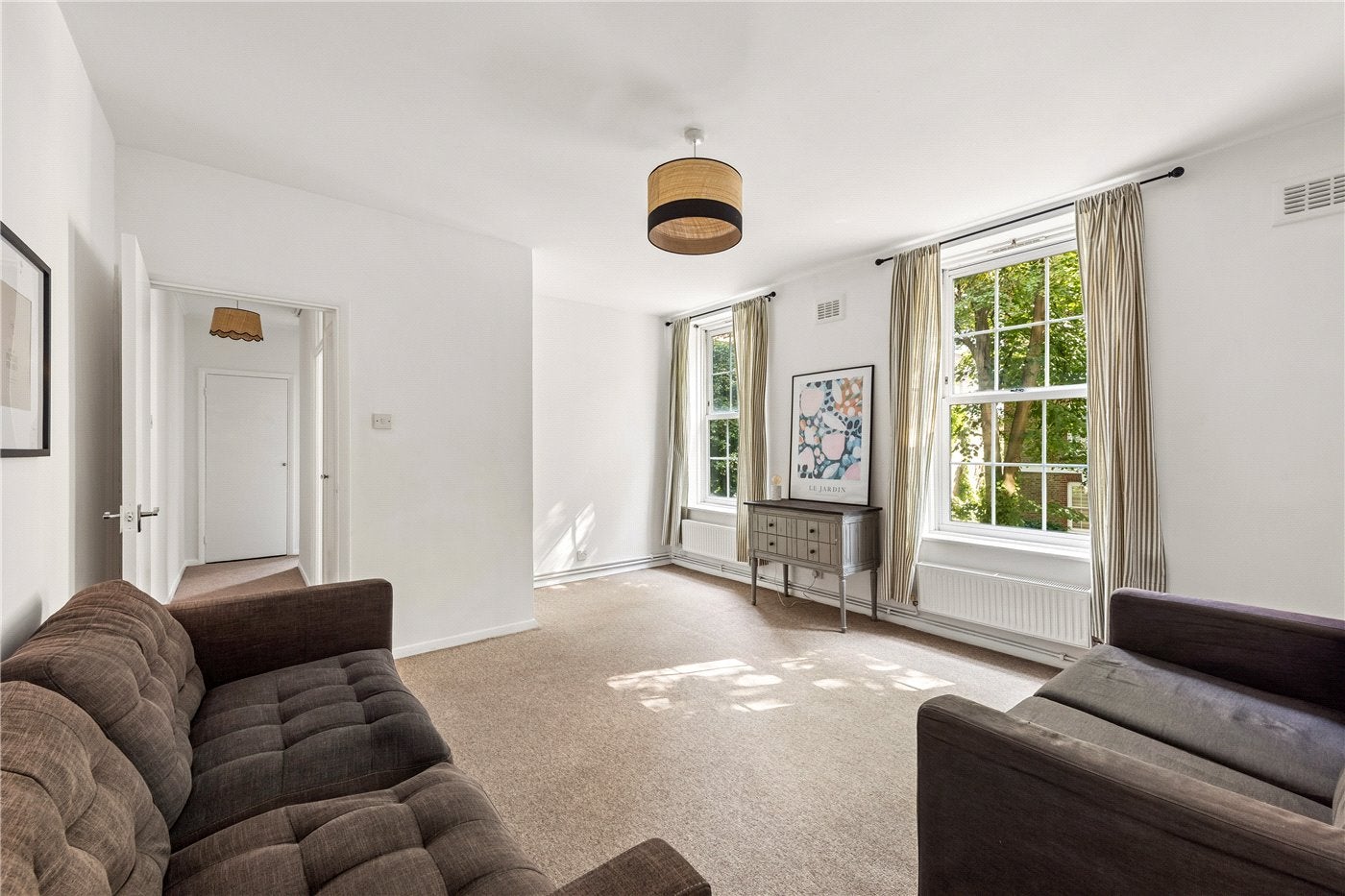 Flat Hornsey Road in Greater London