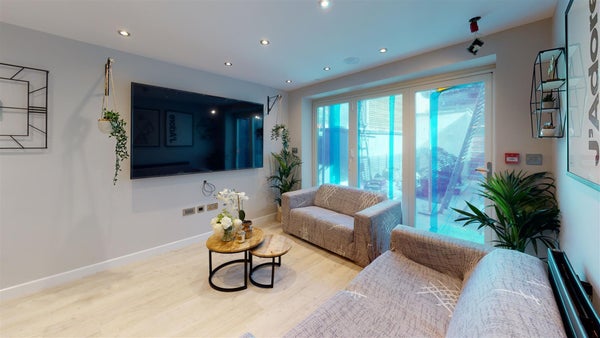 Flat Selly Hill Road in Birmingham