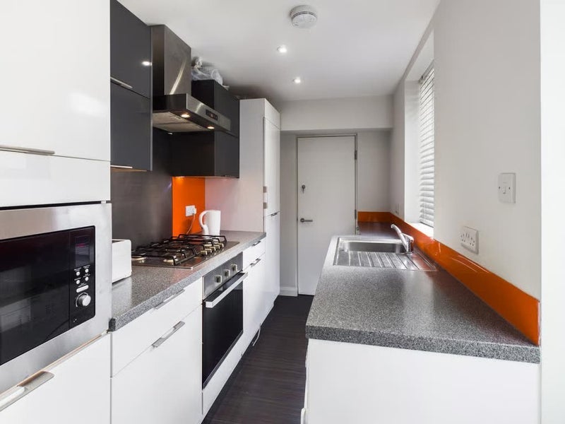 Room Guildford Street in Stoke-on-Trent