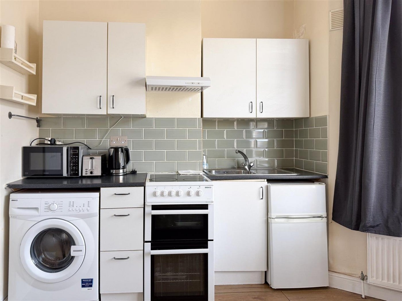 Flat Cranston Road in Greater London