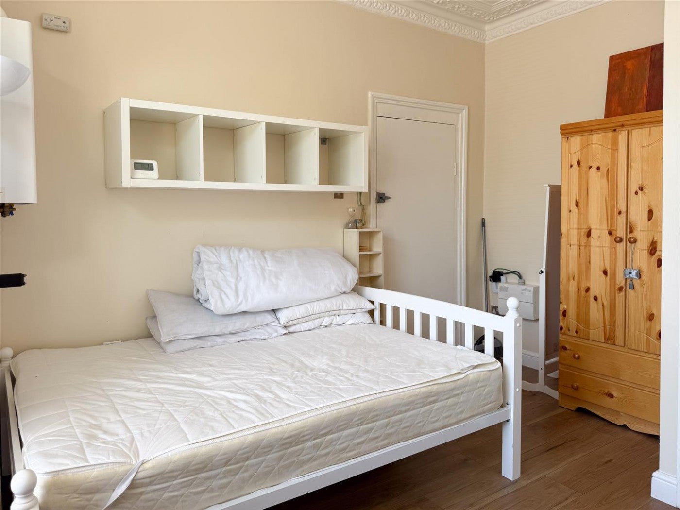 Flat Cranston Road in Greater London