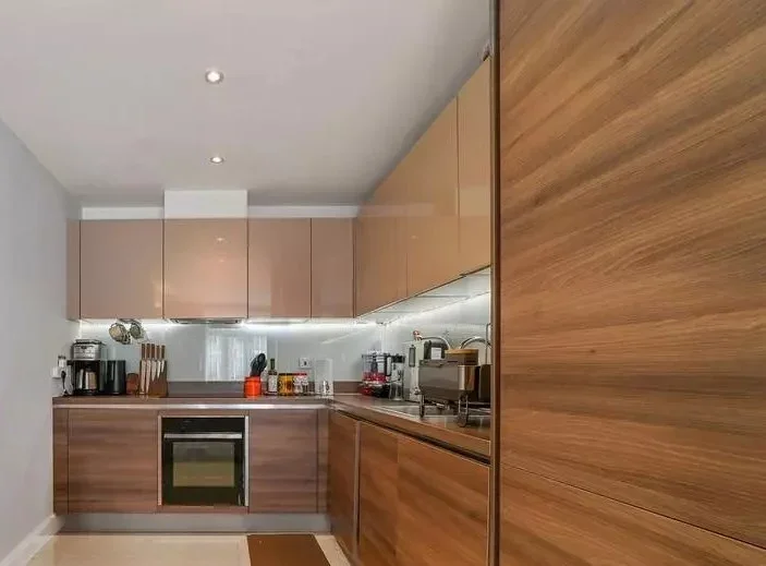 Flat Three Colt Street in Greater London