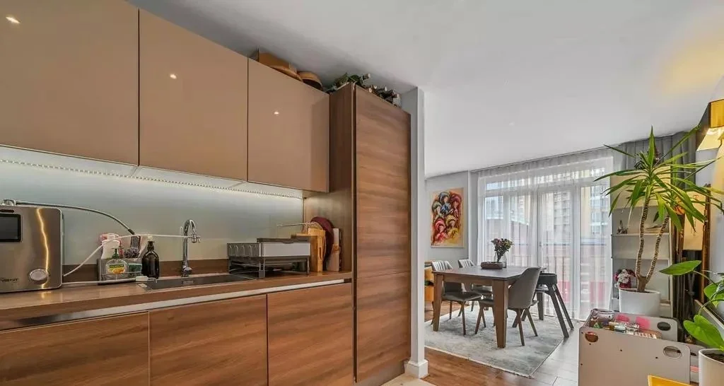 Flat Three Colt Street in Greater London