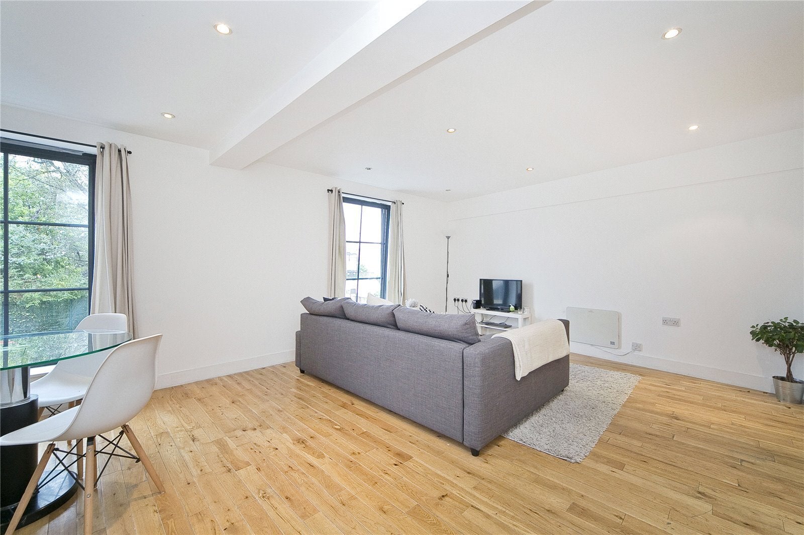 Flat York Way in Greater London