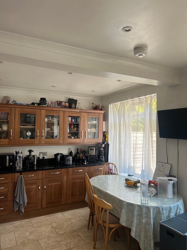 Room Rowditch Lane in Greater London