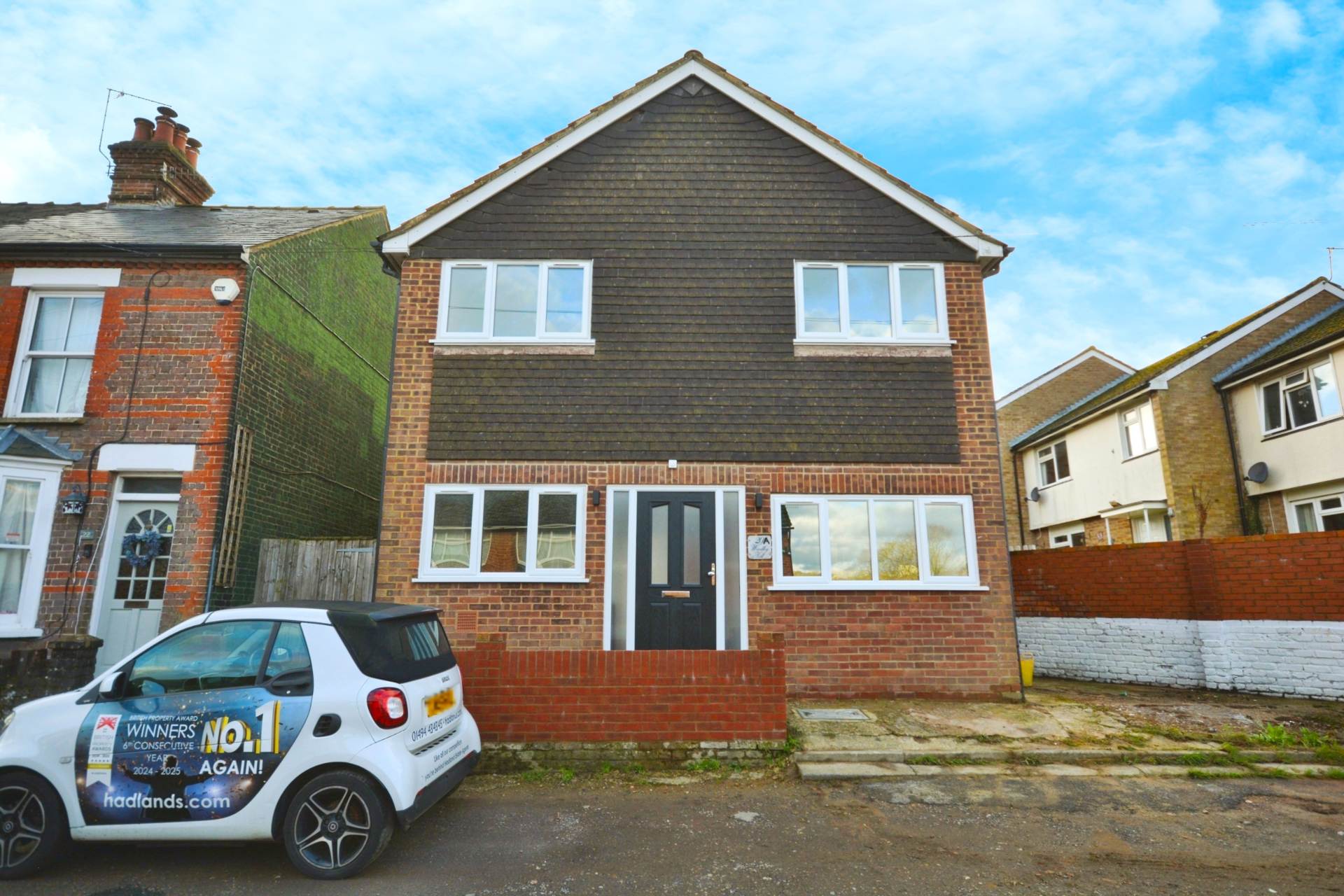 House Woodley Hill in Chesham
