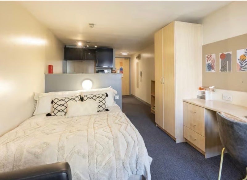 Room Dighton Street in Bristol