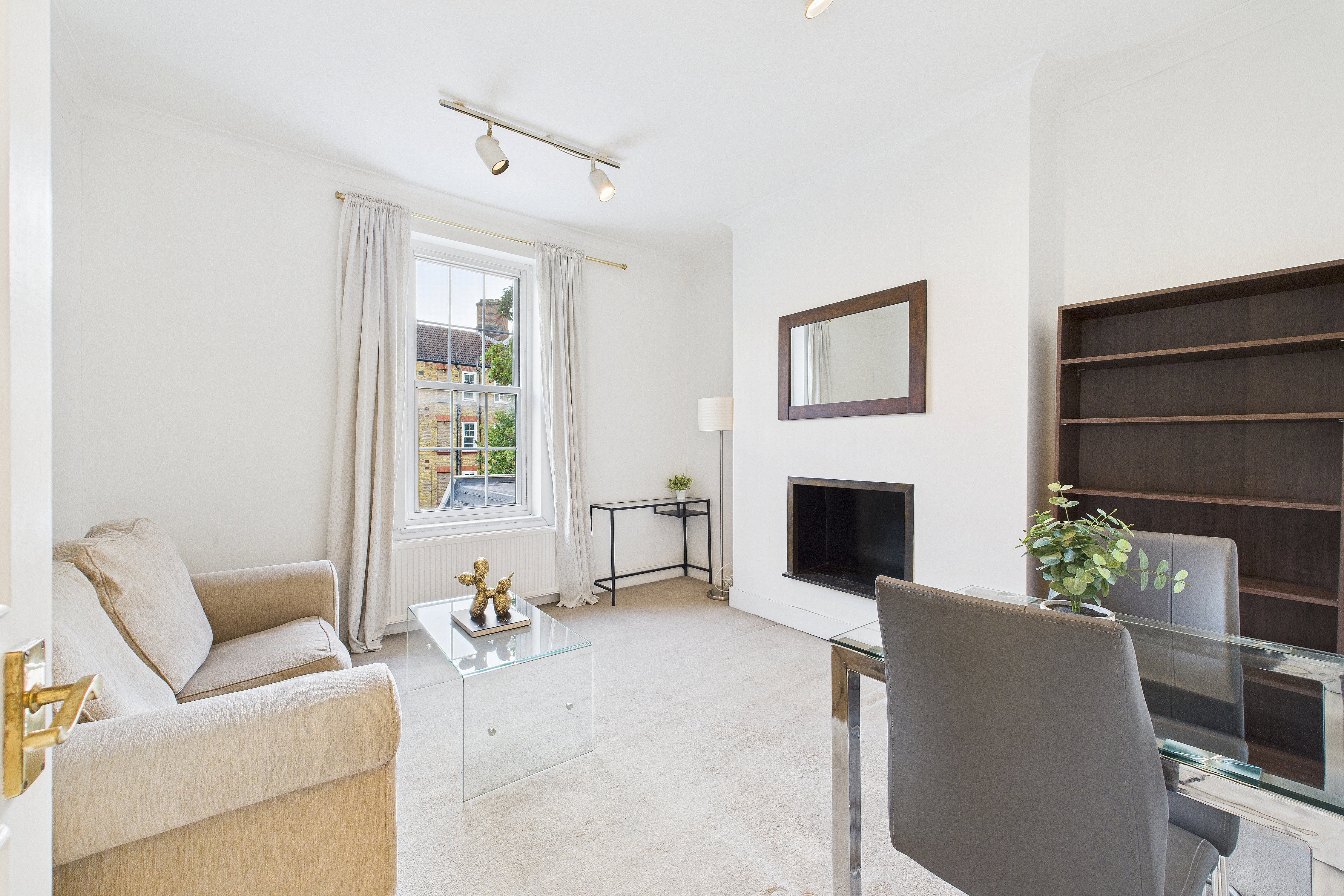 Flat Gunter Grove in Greater London