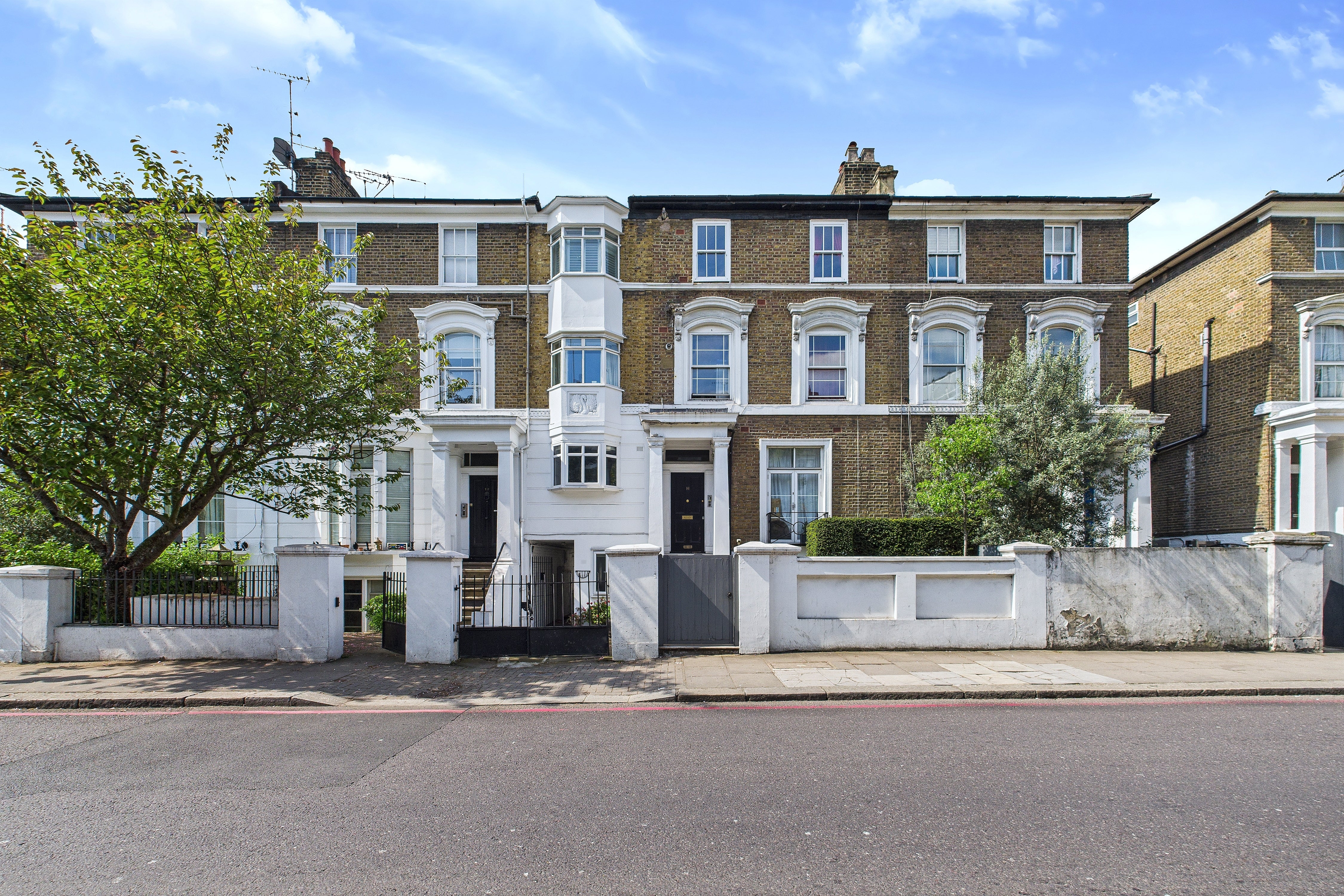 Flat Gunter Grove in Greater London