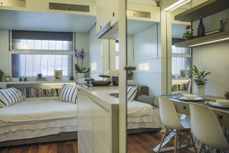 Room Chalk Farm Road in Greater London