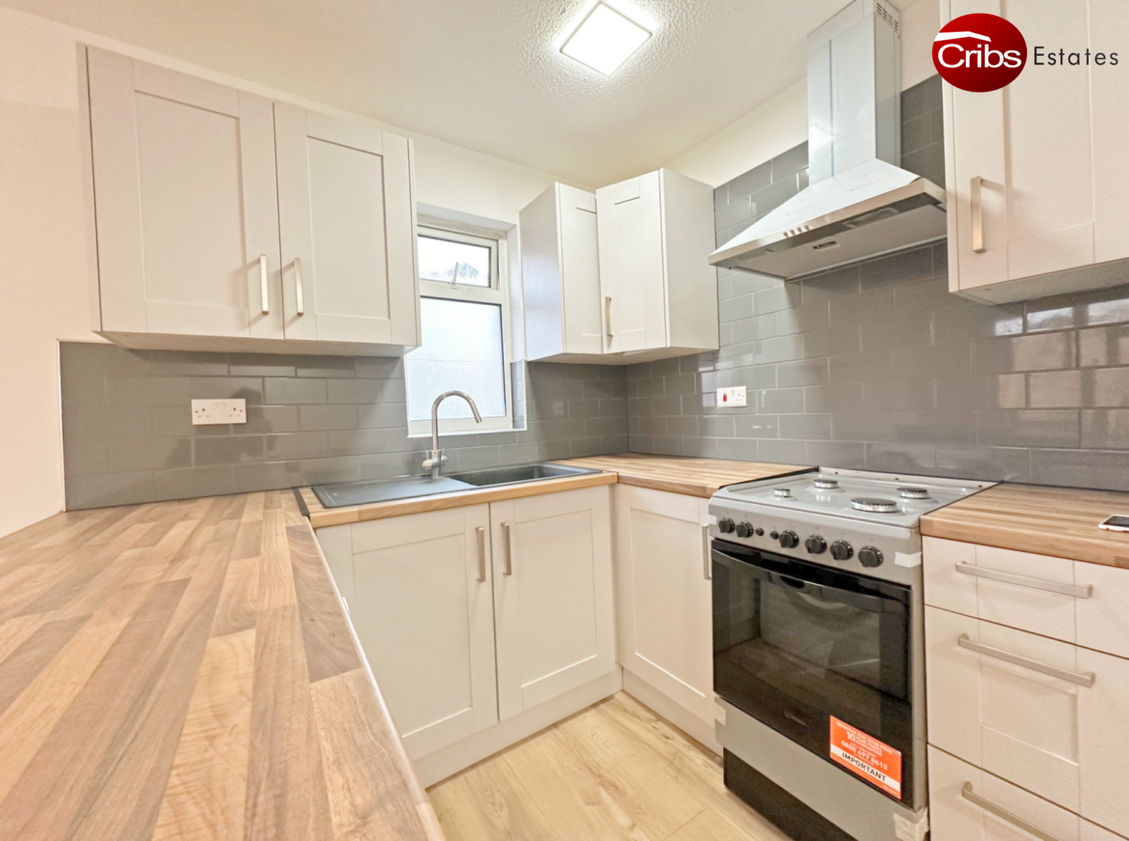 Flat Hartfield Road in Greater London