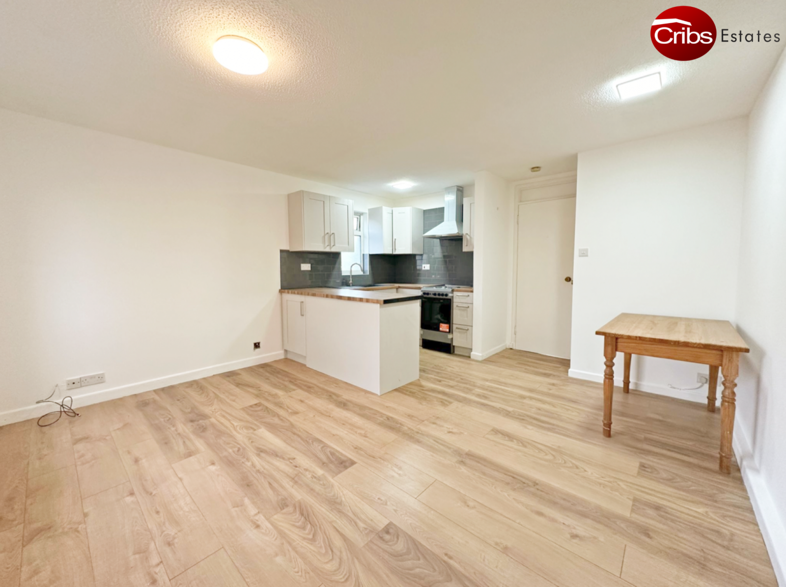 Flat Hartfield Road in Greater London