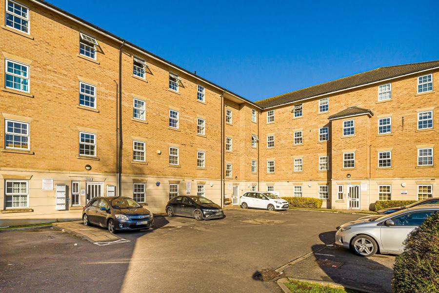 Flat Johnson Court in Far Cotton
