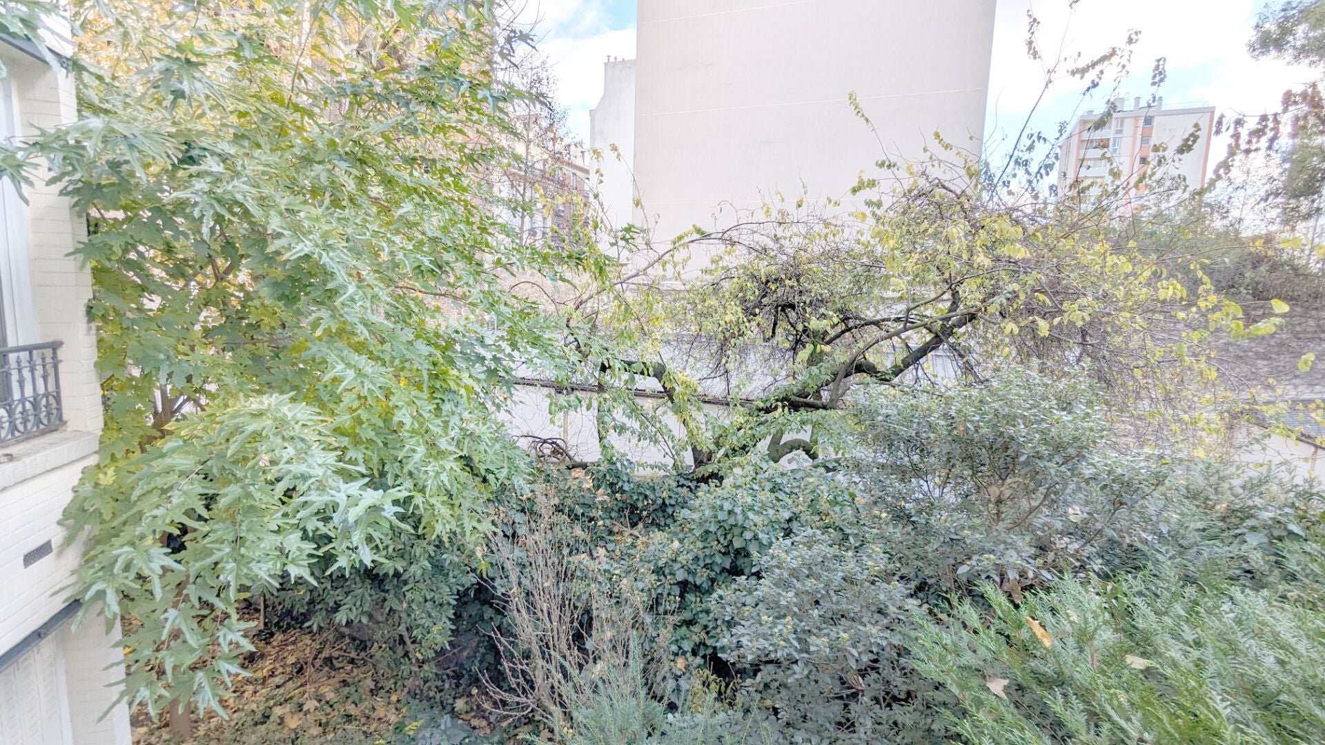 Appartement Rue Paulette Jacquier à Paris