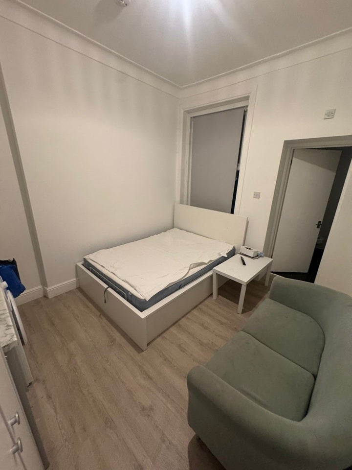 Flat Greenleaf Road in Greater London