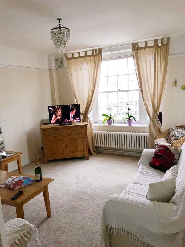 Room Alderney Street in City of Westminster